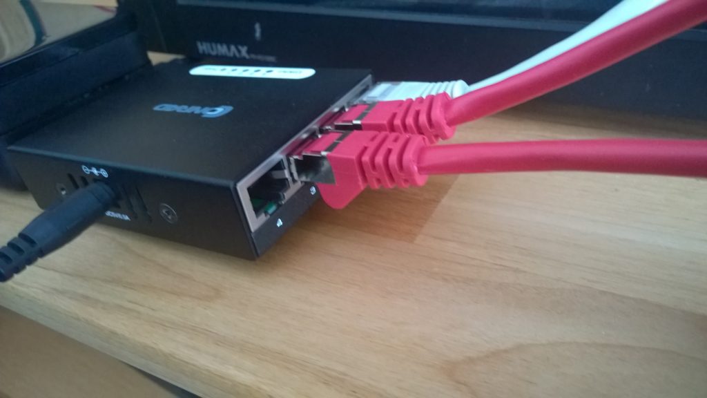 Netzwerk Switch 4 Port 1000MBit mit ITNews